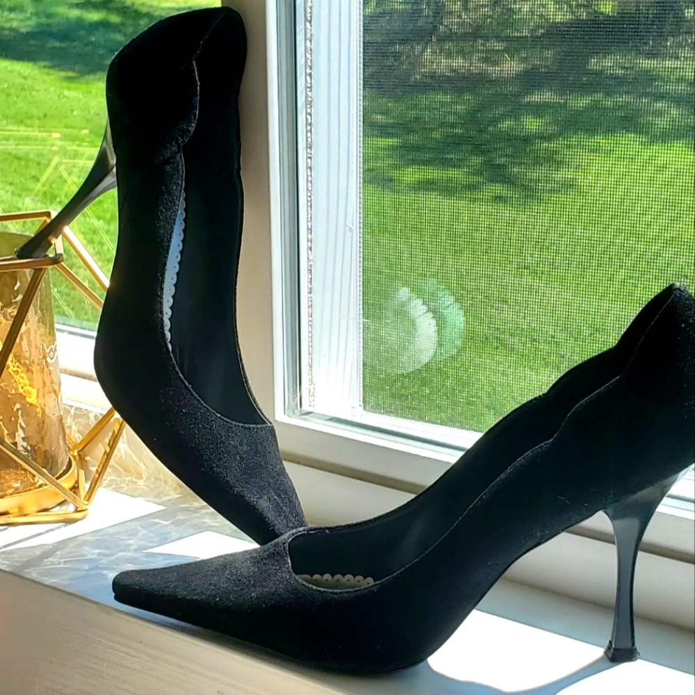 BCBG Paris suede black pumps Size 10M